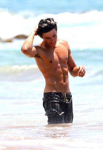 zac-efron-shirtless-5